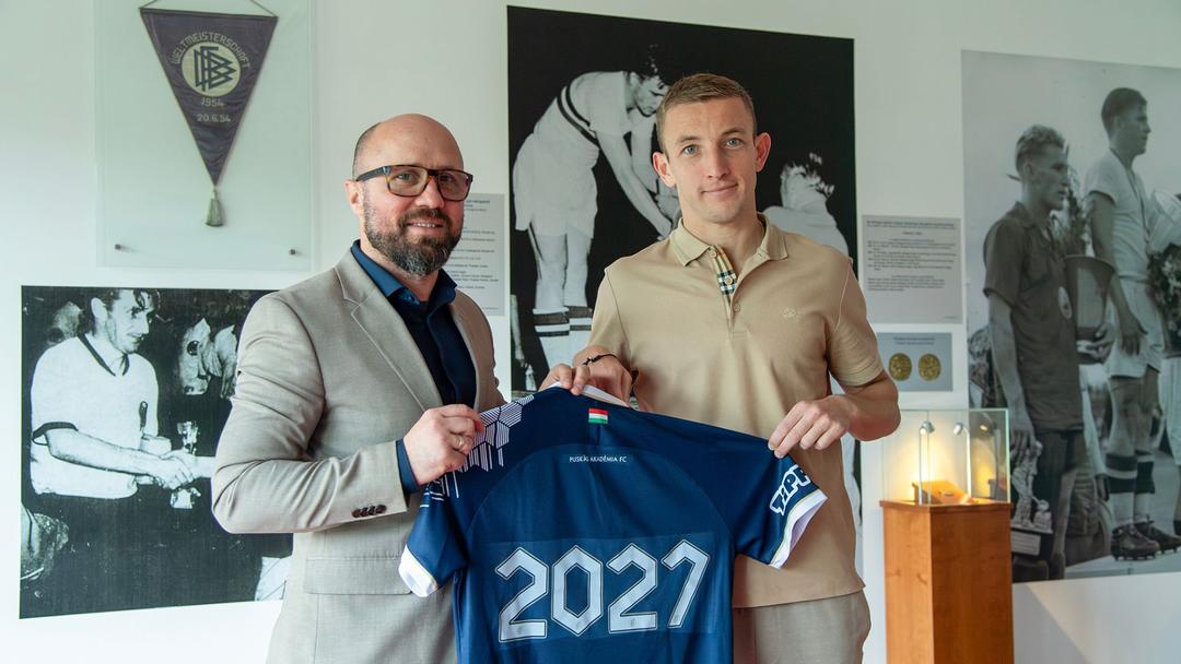 Image of Hosszabbítottunk Favorovval