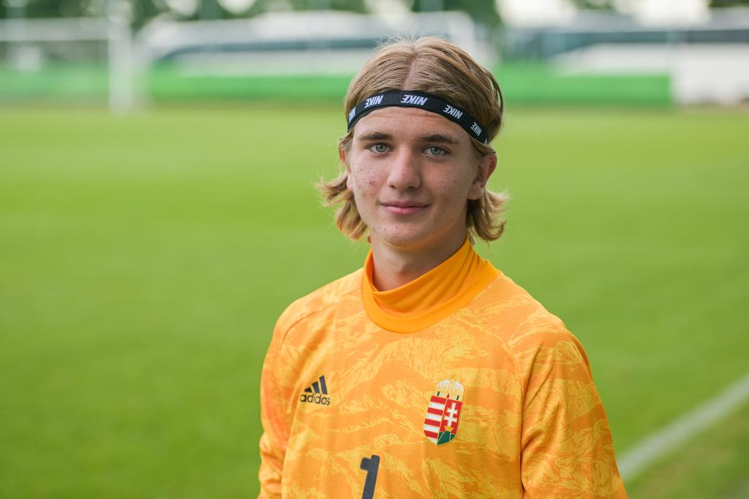 Image of Lehoczki védi a válogatott kapuját