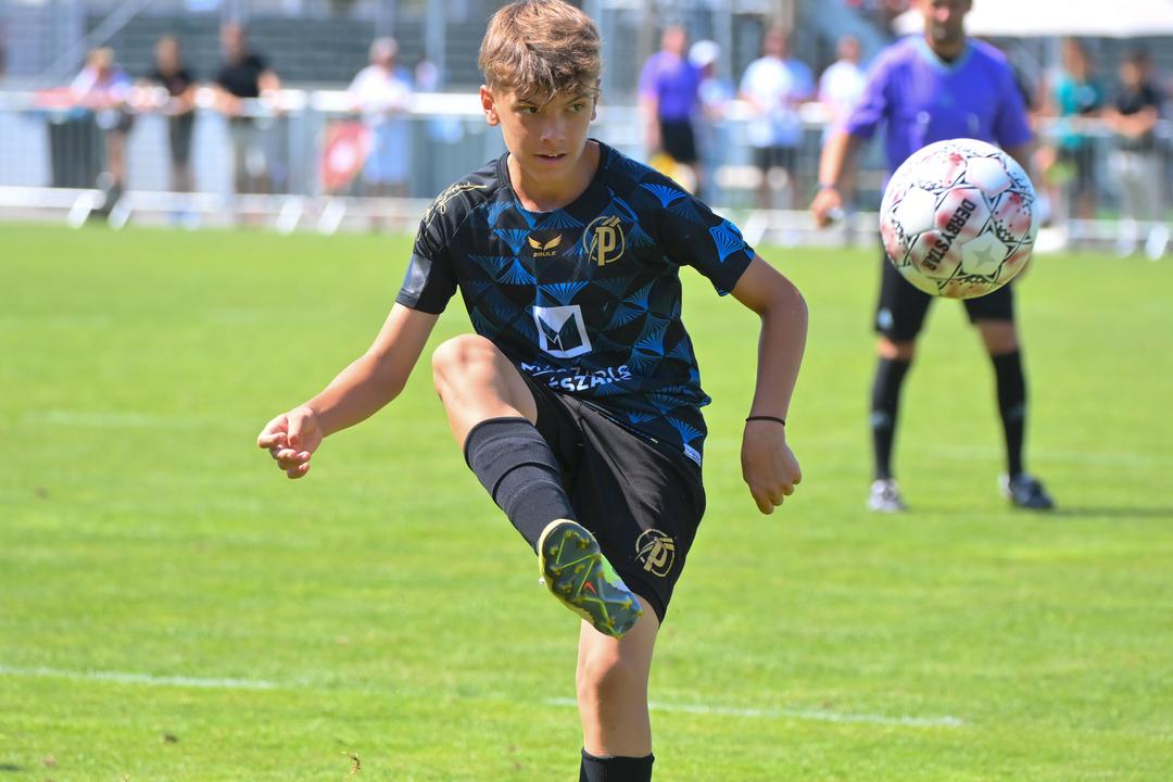 Image of U14, 15: Nem a mi napunk volt