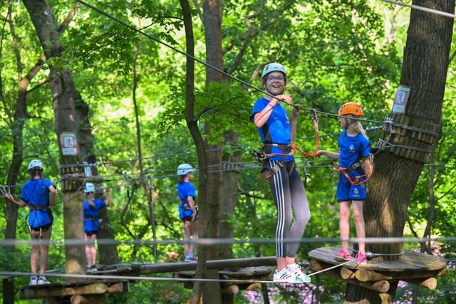 Image of Kalandoraink a kőrisek égisze alatt