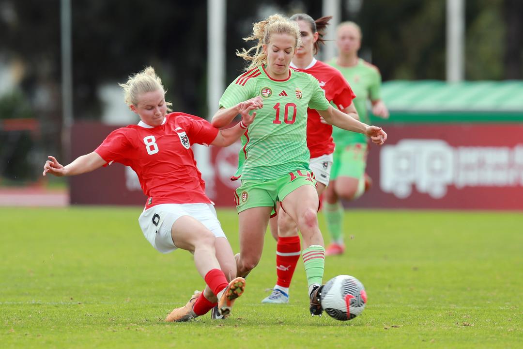 Image of Szarvas Sári többször is próbálkozott lövéssel